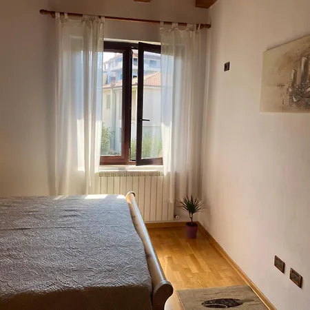 Comfy Spacious Duplex Apartment *