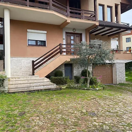 Comfy Spacious Appartamento Tirana